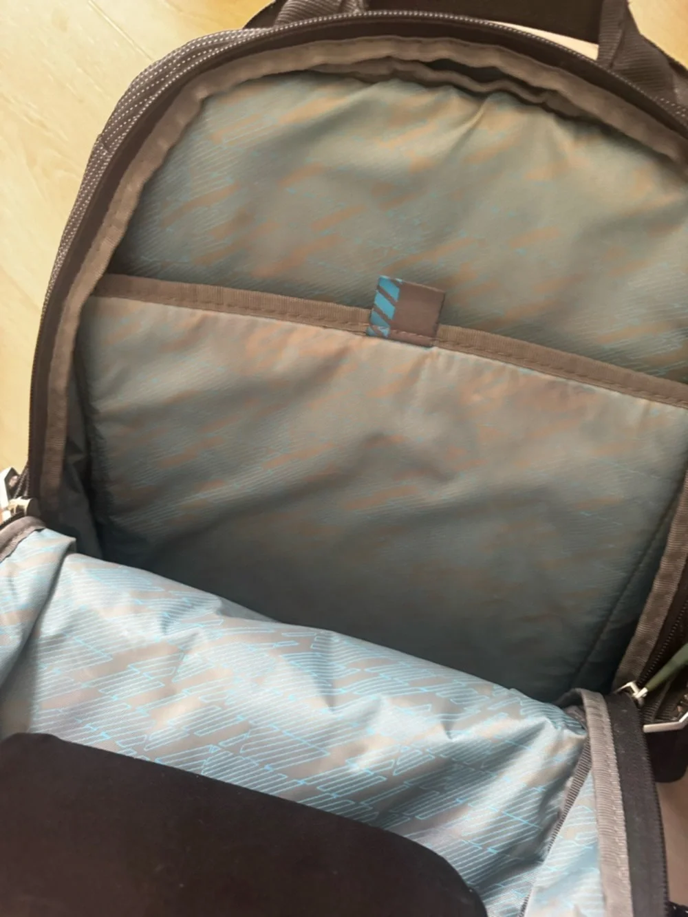 Thule Crossover Backpack - Picture 5 of 7